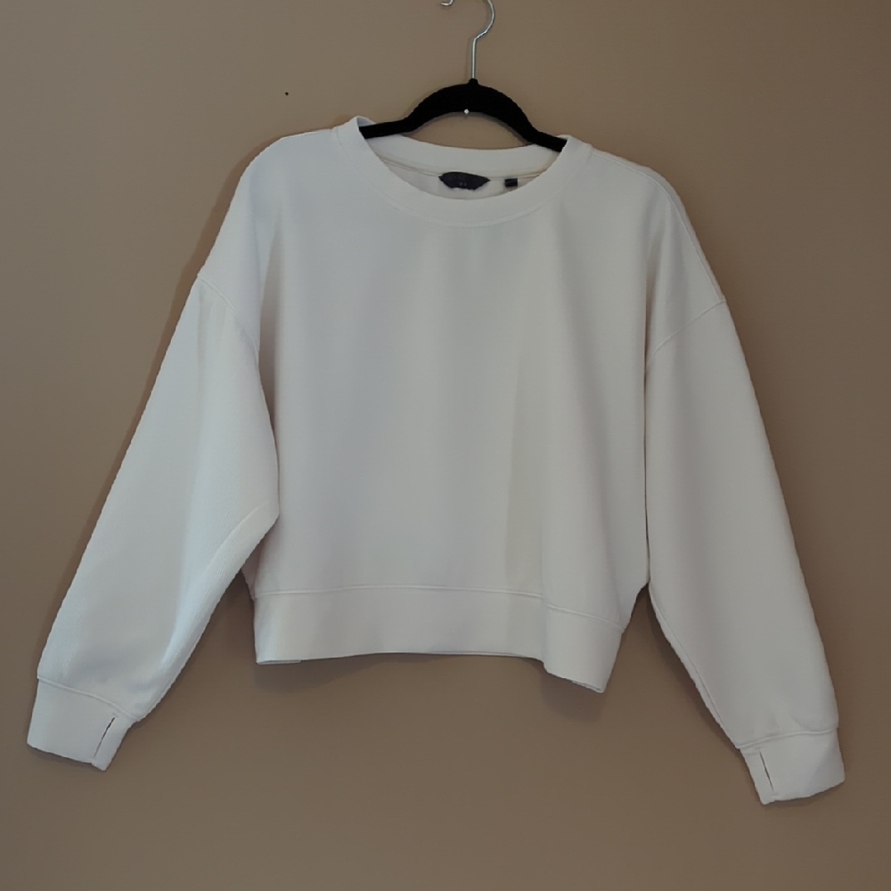 Danskin Women's Cream Sweatshirt
